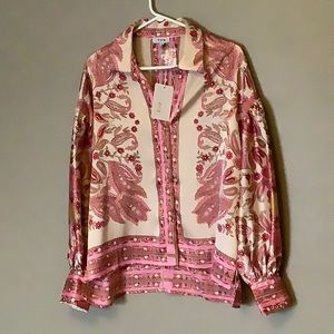 Women BnWt Fate shirt